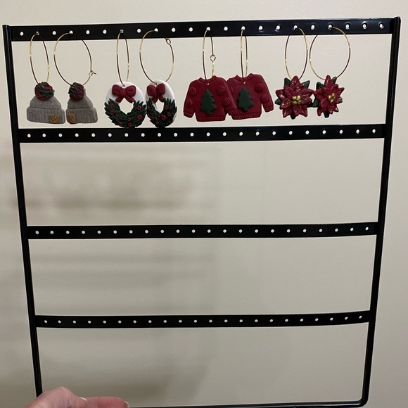 Handmade Wreath Earrings - Picture 2 of 2